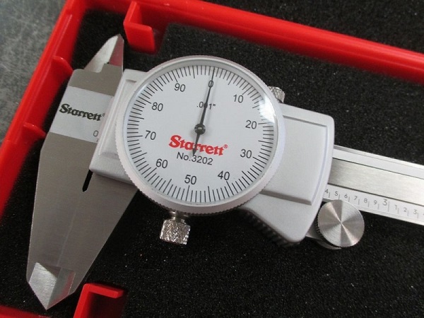 3202 Dial Caliper - Starrett